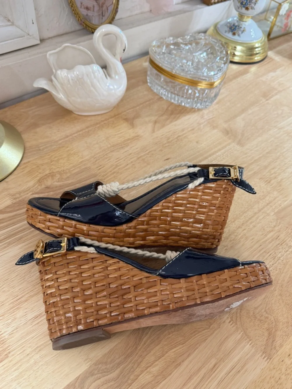 Tory Burch Navy Patent Leather Wicker Wedge Sandals with Rope T-Strap Size 9.5